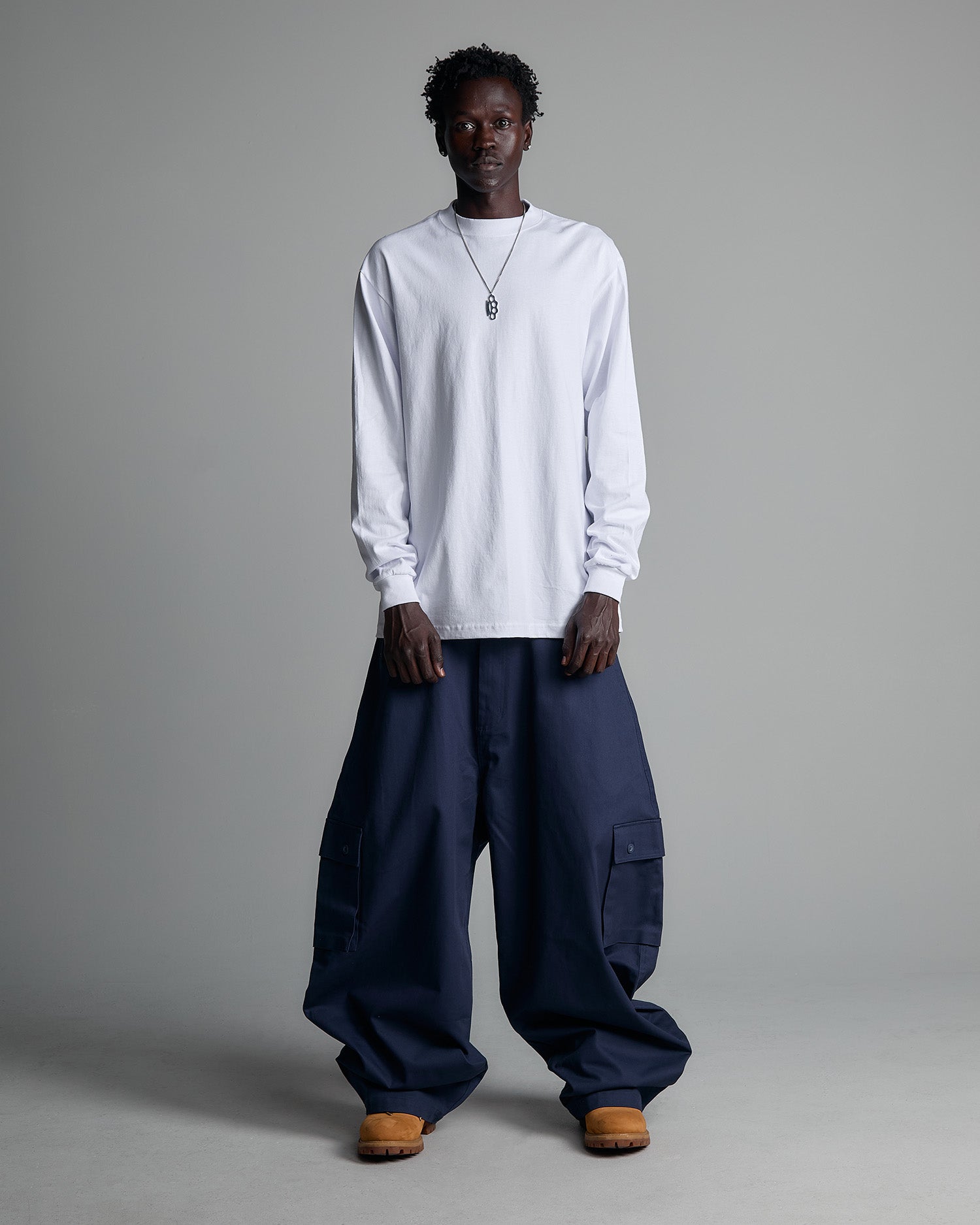 7.5ozMaxHeavyweightLongSleeve_white_fullbody001